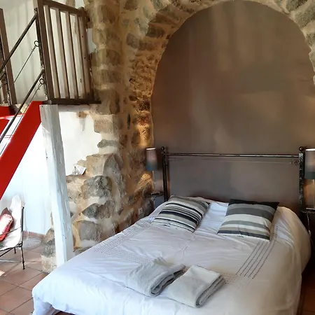 L'oustalou Maison d'hôtes 3*