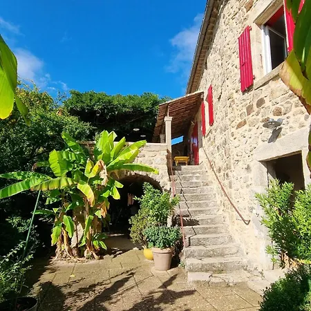 Konukevi L'oustalou Rosières